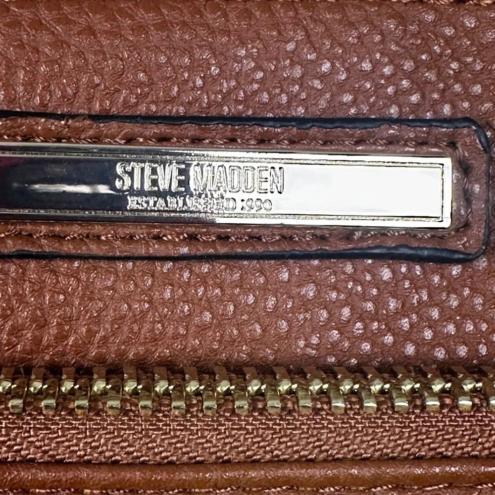 Steve Madden‎ Crossbody Bag Womens Small Cognac Brown Pebbled Gold Hardware New
